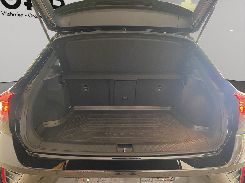 Volkswagen T-Roc R-Line 2.0 TSI DSG 4Motion ACC LED Massage — photo 10