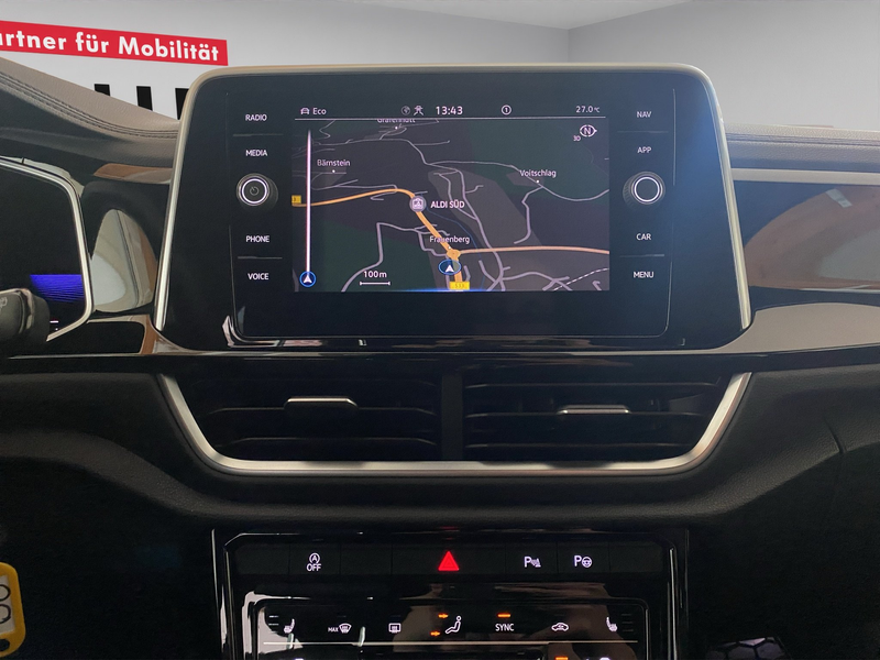 Volkswagen T-Roc R-Line 2.0 TSI DSG 4Motion ACC LED Massage — photo 13