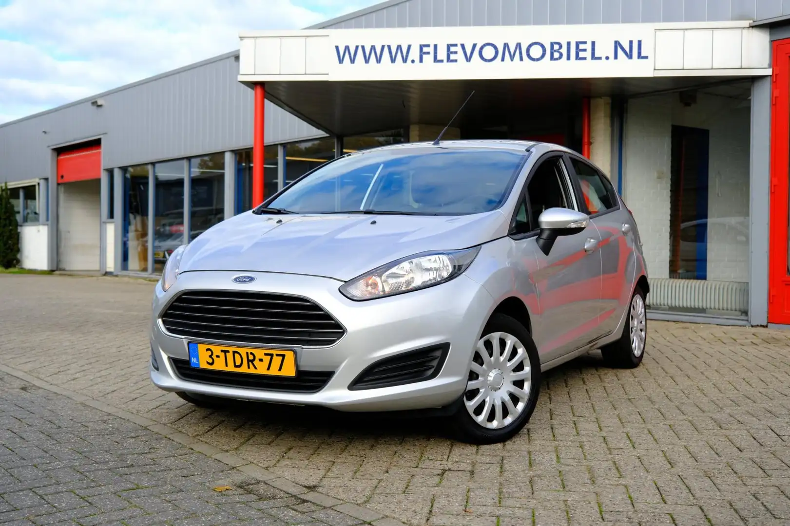 Ford Fiesta 1.0 Style 5-drs Airco|Navi|Trekhaak|*79.156km!* Gris - 1