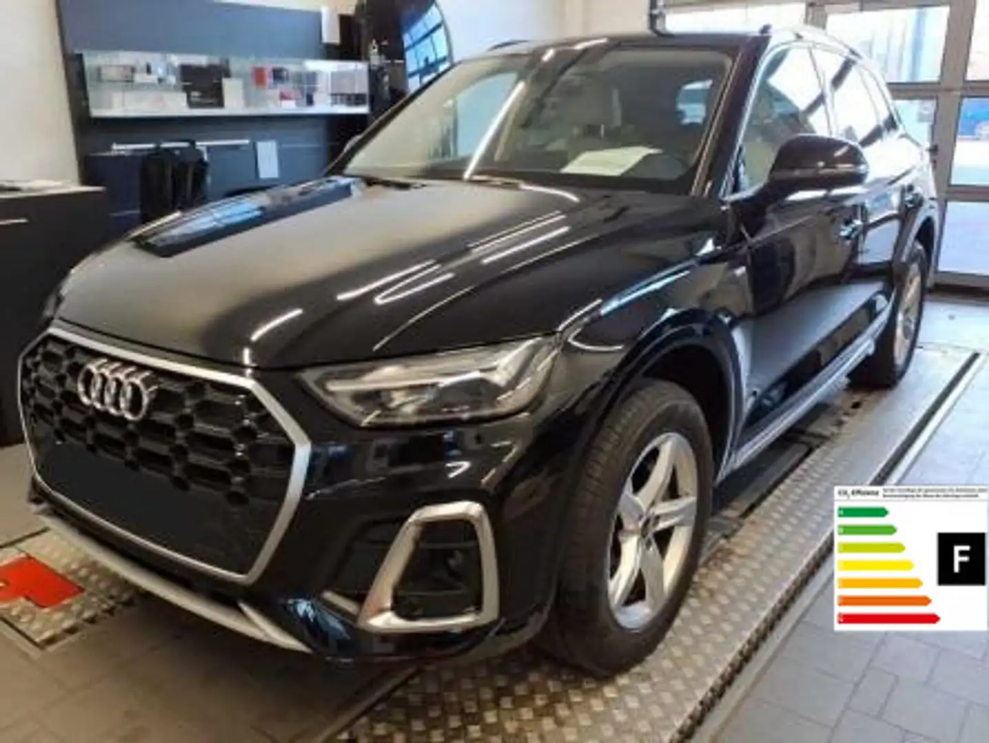 Audi Q5 S-line 40 TDI quattro AHK+LED+NAVI+VC Zwart - 1