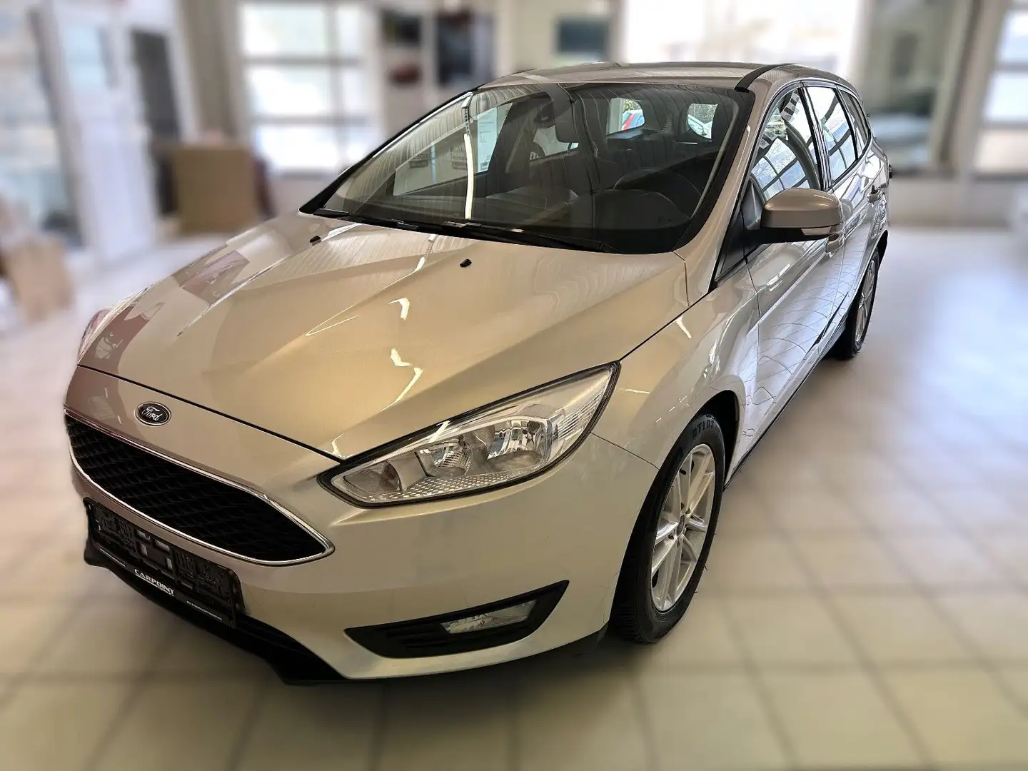 Ford Focus Turnier Business KD neu Garantie Silber - 1