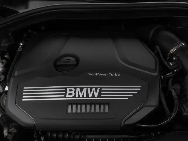 BMW 1 Series view 14