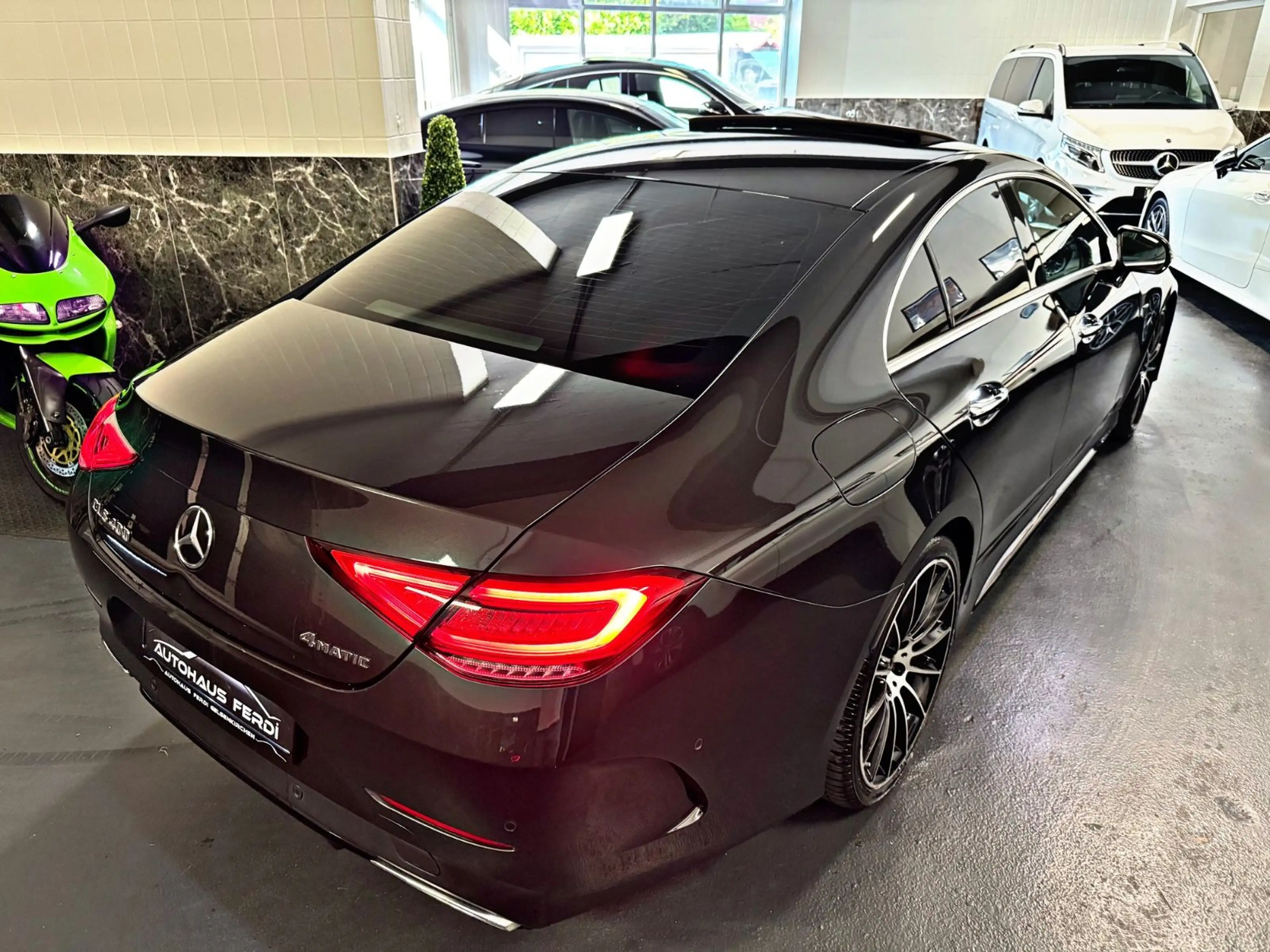 Mercedes-Benz CLS 400 d 4Matic Edition 1 Schiebedach Distronic — photo 6