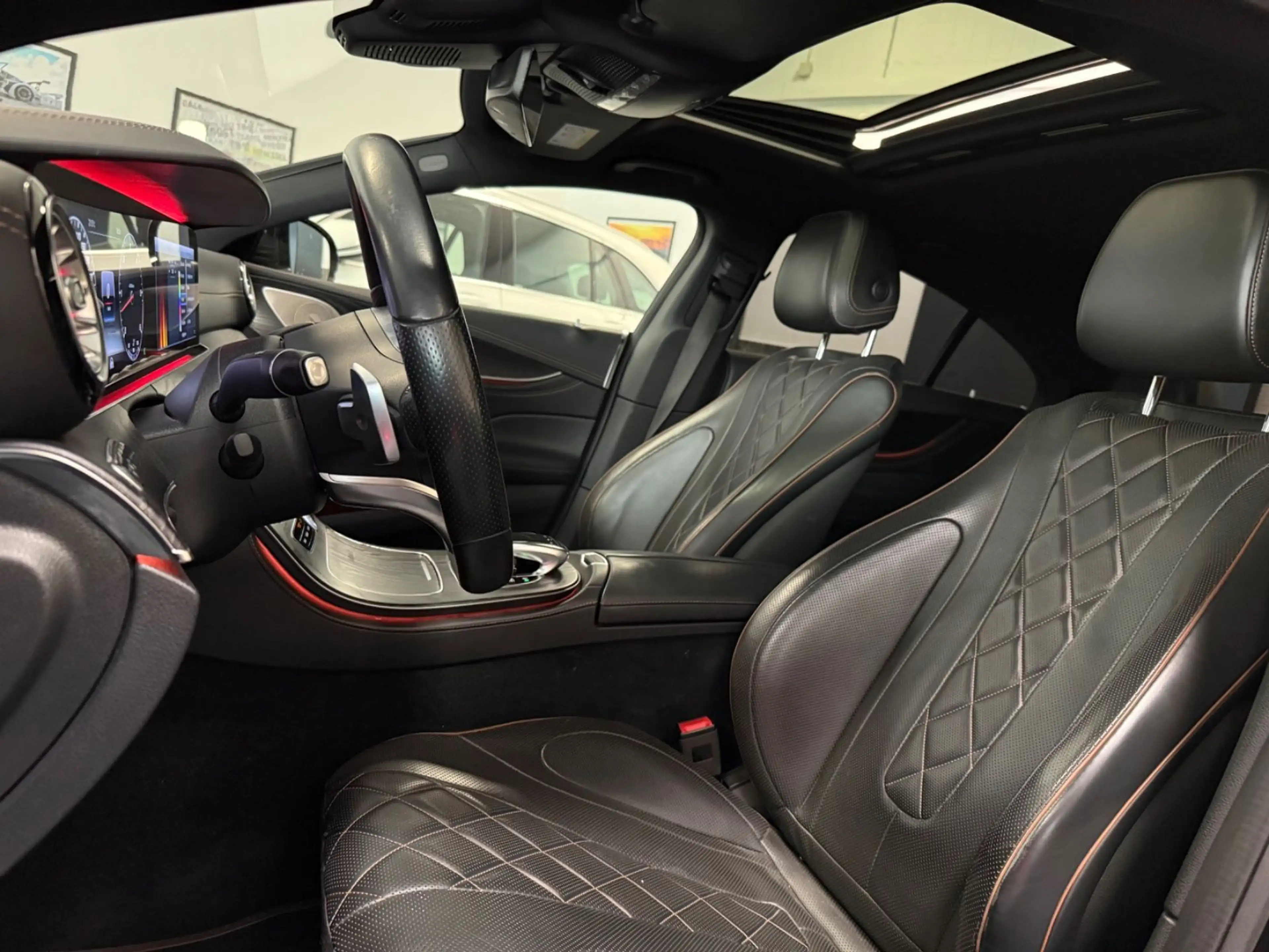 Mercedes-Benz CLS 400 d 4Matic Edition 1 Schiebedach Distronic — photo 15