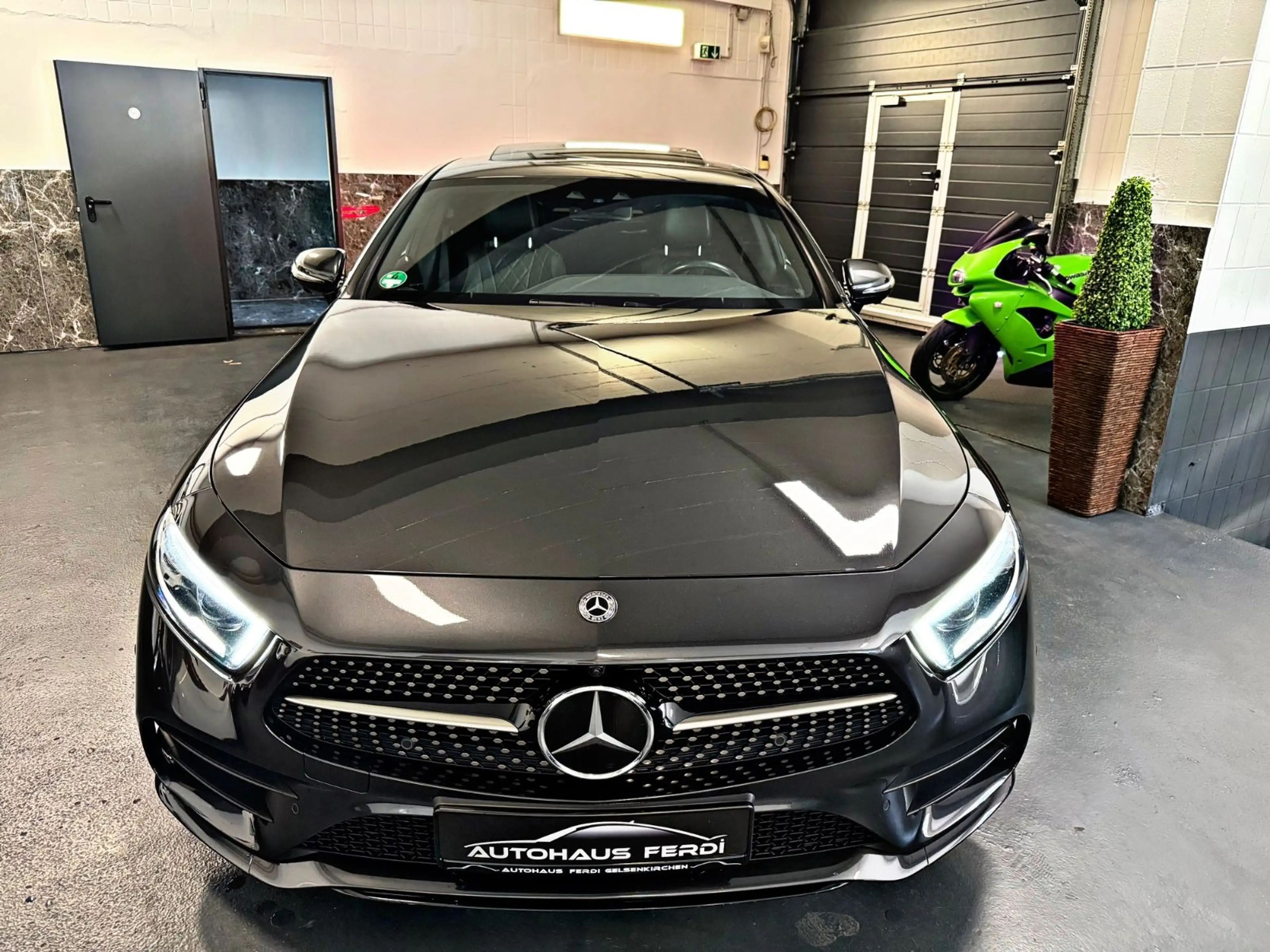 Mercedes-Benz CLS 400 d 4Matic Edition 1 Schiebedach Distronic — photo 3