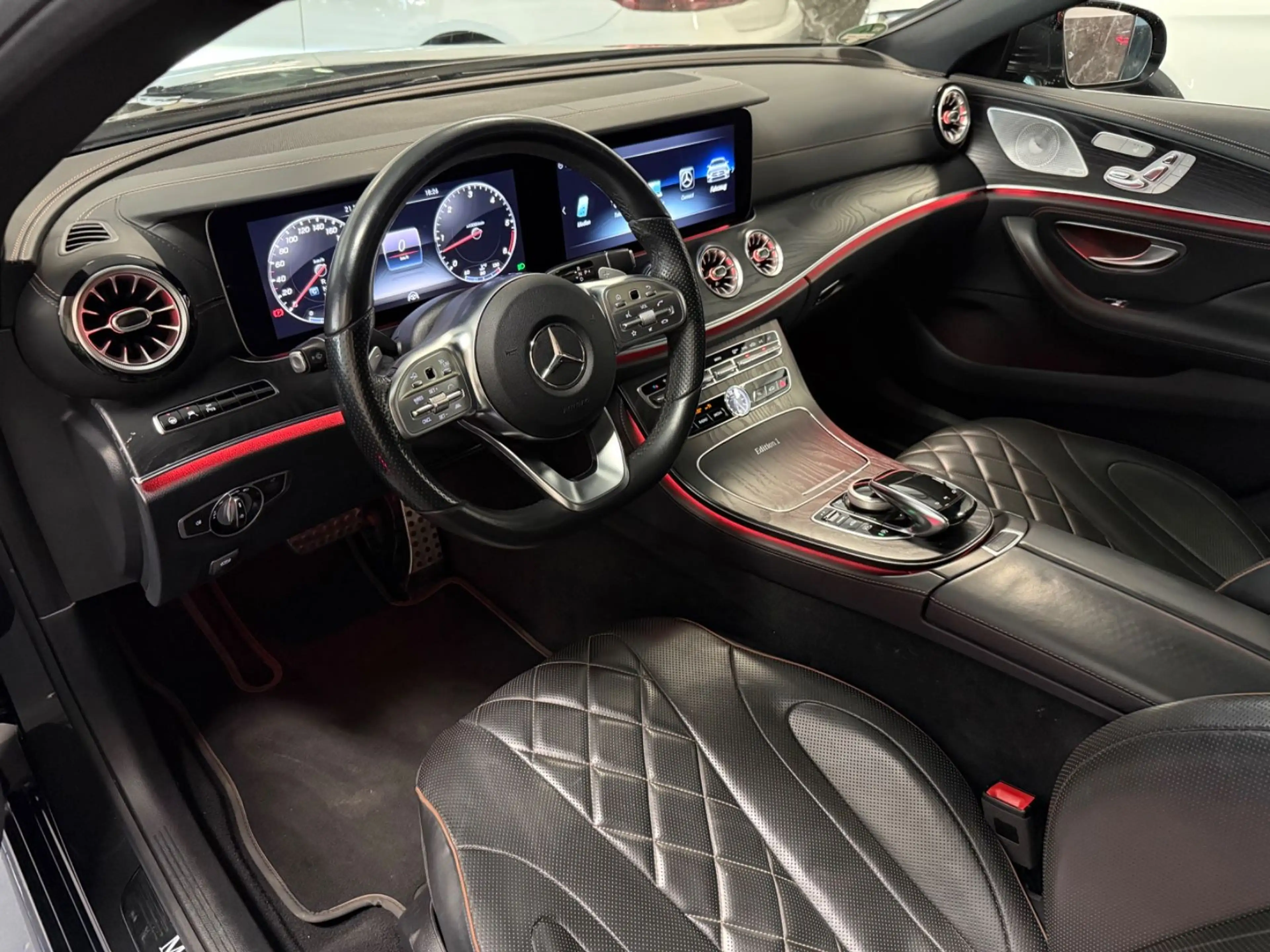 Mercedes-Benz CLS 400 d 4Matic Edition 1 Schiebedach Distronic — photo 13