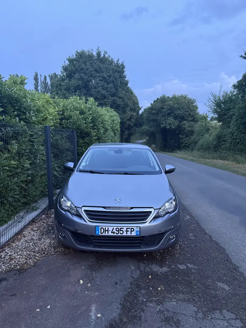 Peugeot 308 - 1