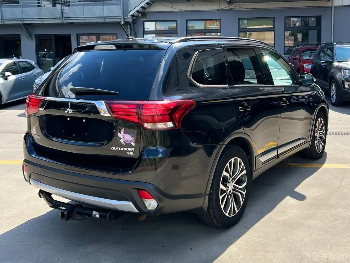 Mitsubishi Outlander FULLY LOADED-4WD-ONLY FOR EXPORT OUT OF EUROPE Noir - 2