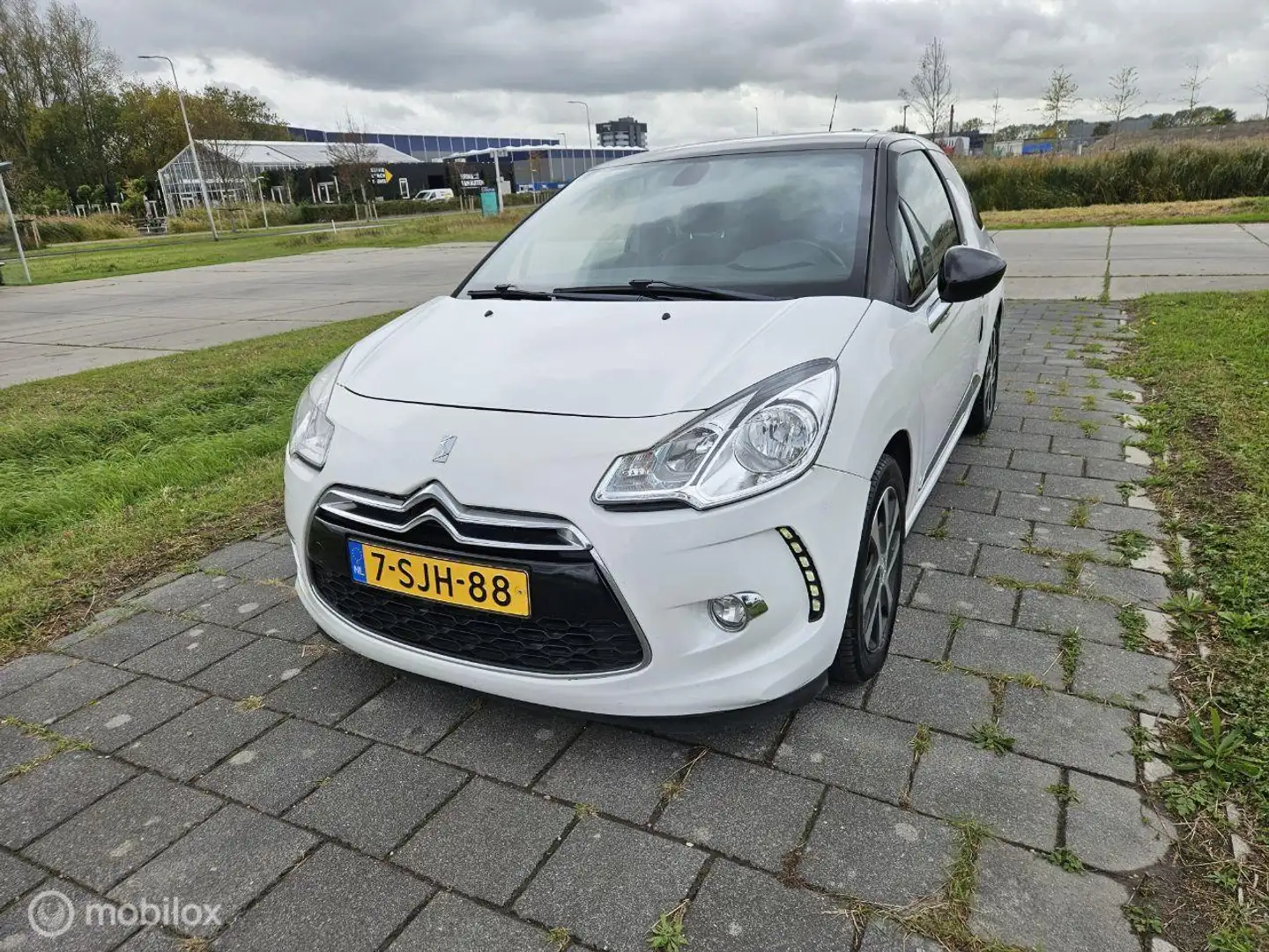 Citroen DS3 1.2 VTi Business Alb - 1