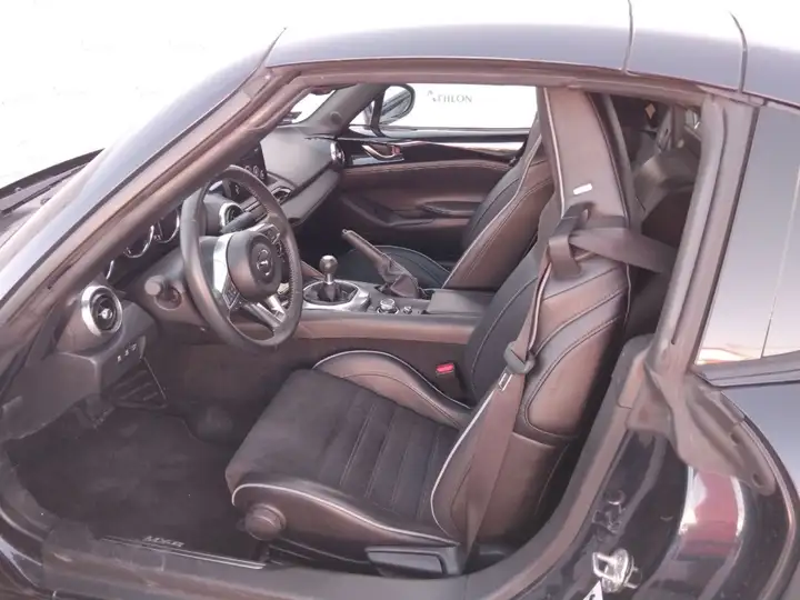 Mazda MX-5 RF (2022) SKYACTIV-G 2.0 i-Stop & i-Eloop MT Zenith Sport 2022, foto 4