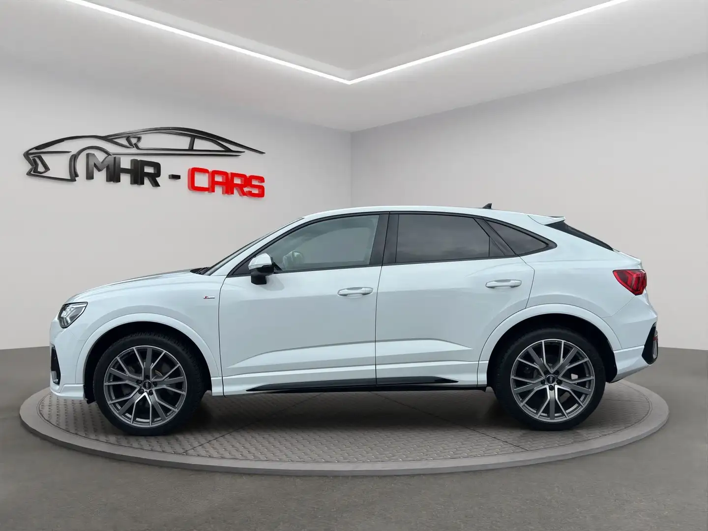 Audi Q3 40TDI Quattro S-Line S-Tronic Weiß - 2