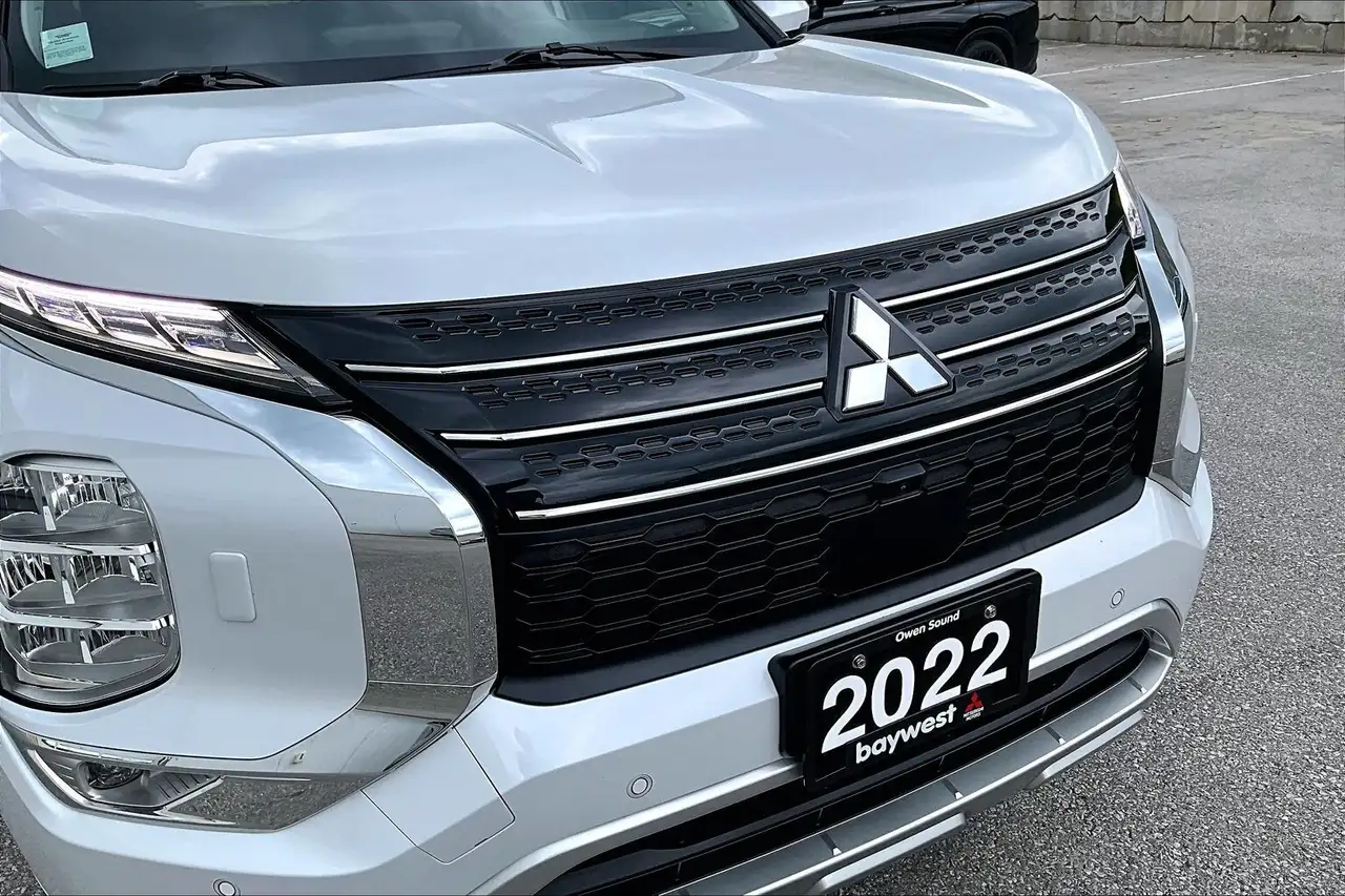 Mitsubishi Outlander снимка Mitsubishi Outlander