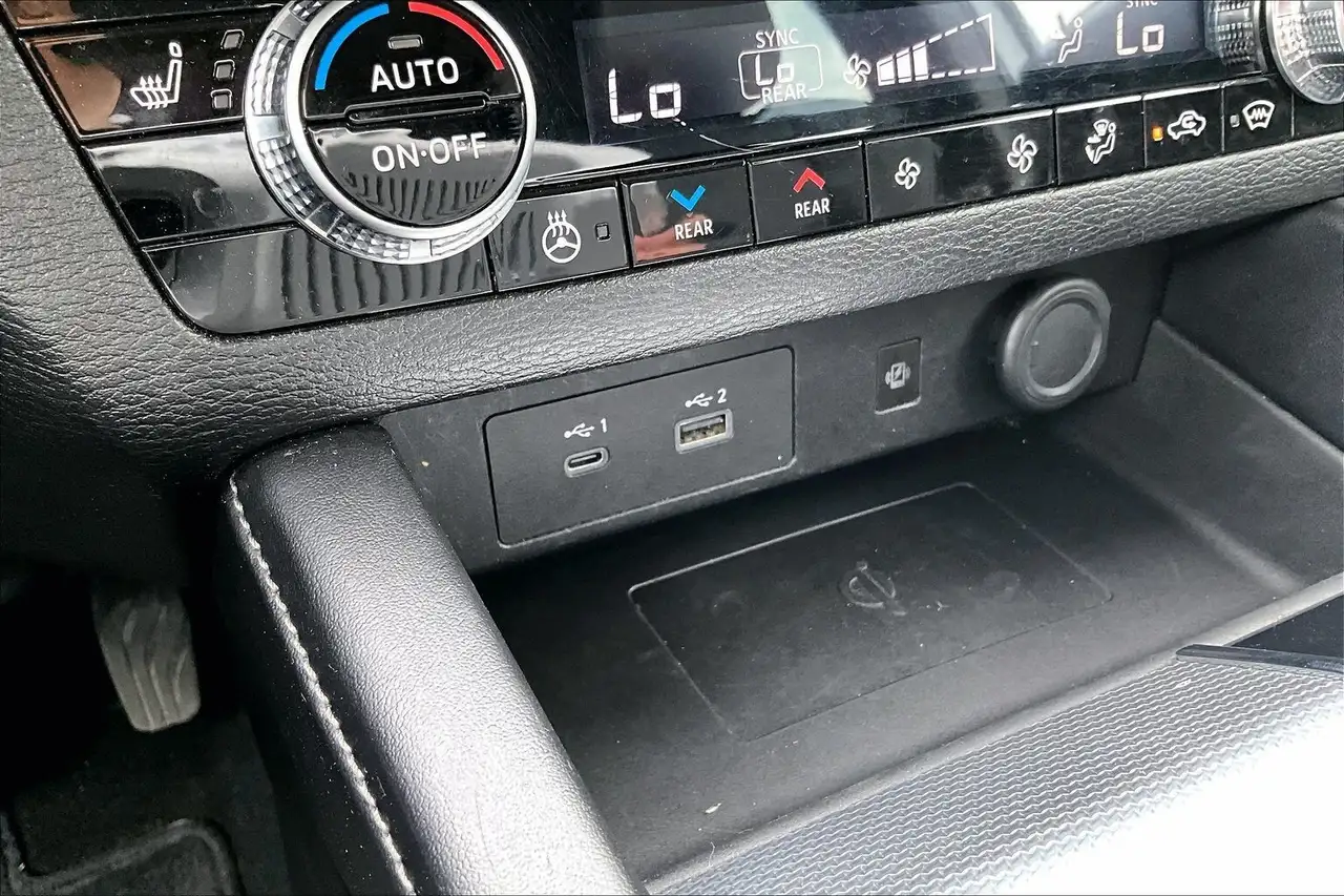 Mitsubishi Outlander снимка Mitsubishi Outlander