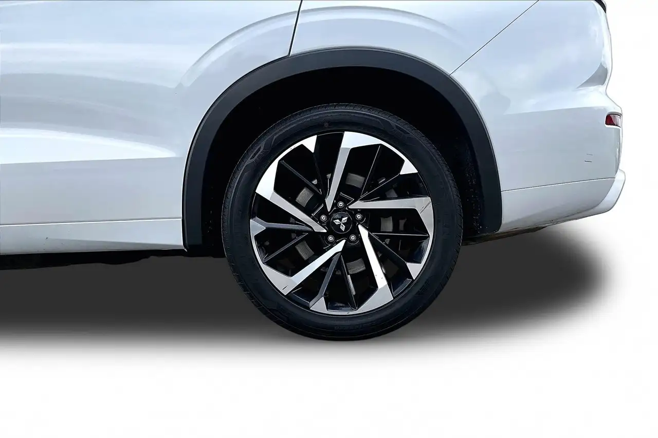 Mitsubishi Outlander снимка Mitsubishi Outlander
