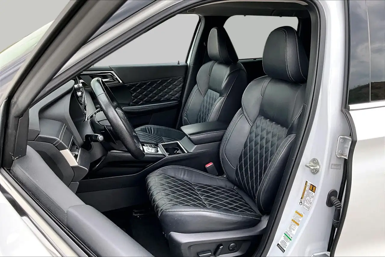 Mitsubishi Outlander снимка Mitsubishi Outlander