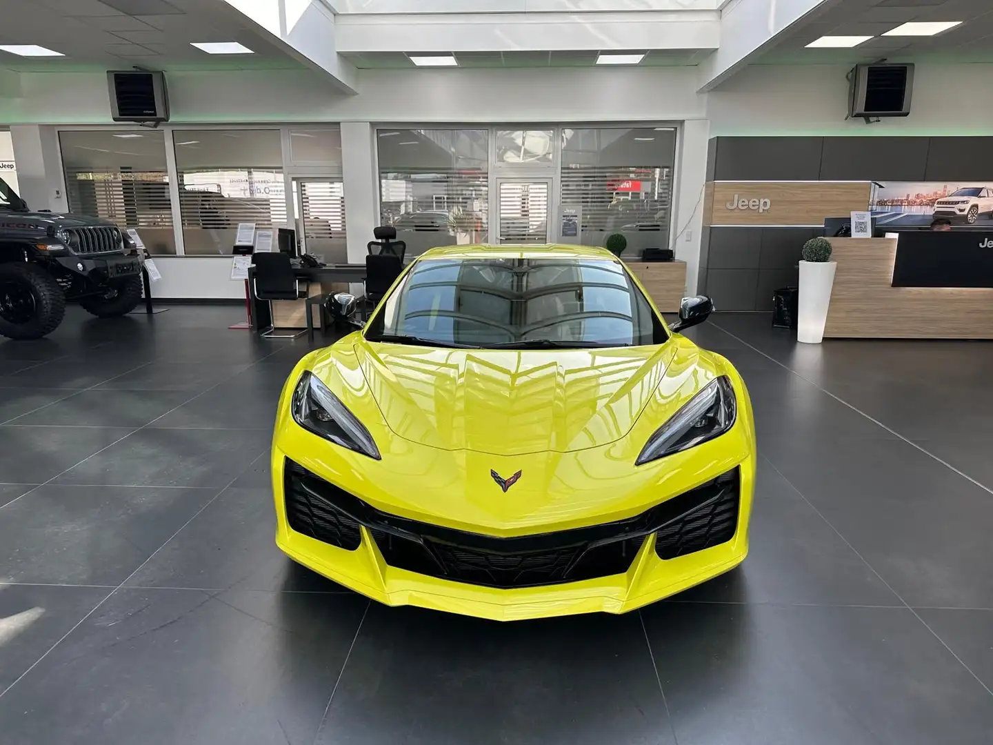 Corvette Z06 Coupe 3LZ 5.5 V8 AT8 MY2024 Galben - 2