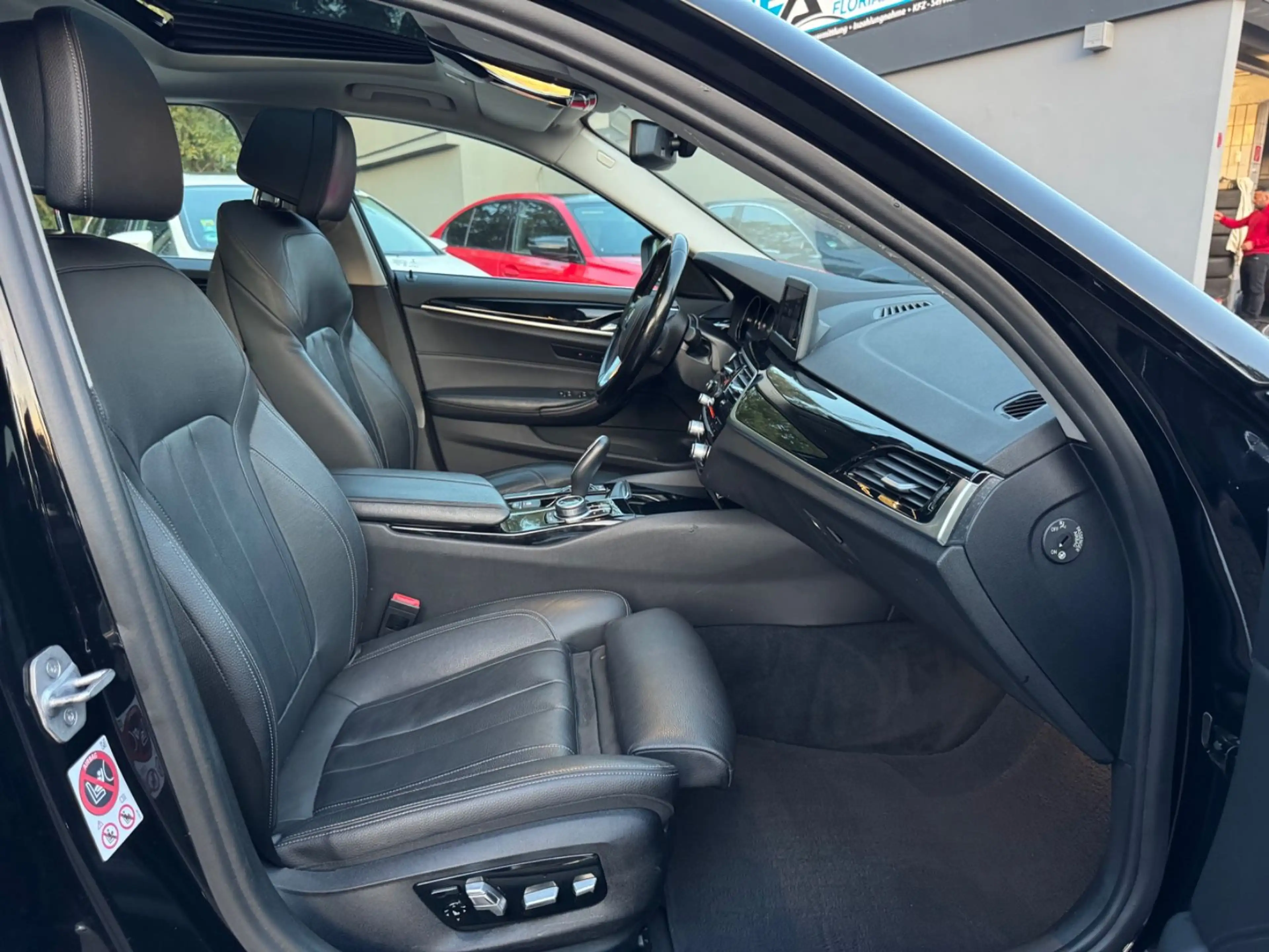 BMW 530 i xDrive Sport Line*Limousine*Leder*LED — photo 12