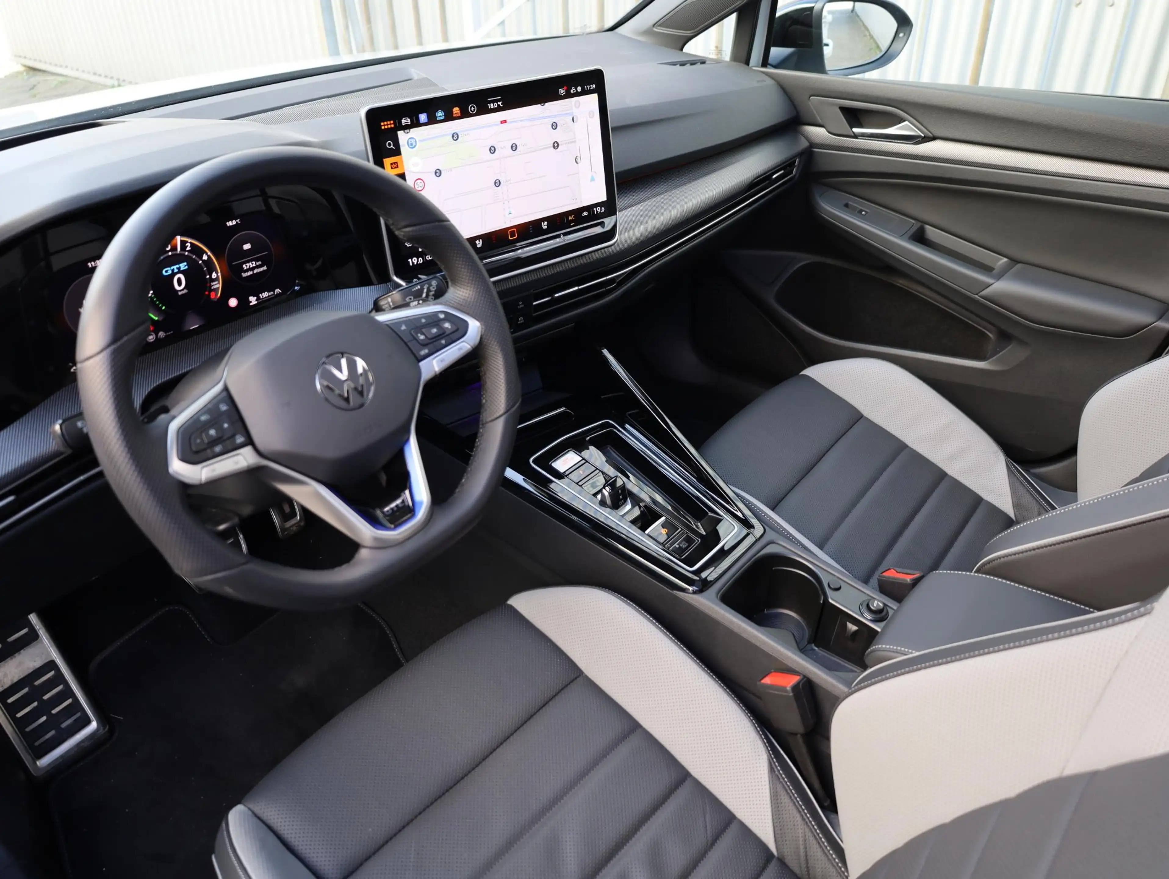 Volkswagen Golf GTE 1.5 eHybrid 272PK | Panodak | Leer | Black Style | — photo 7