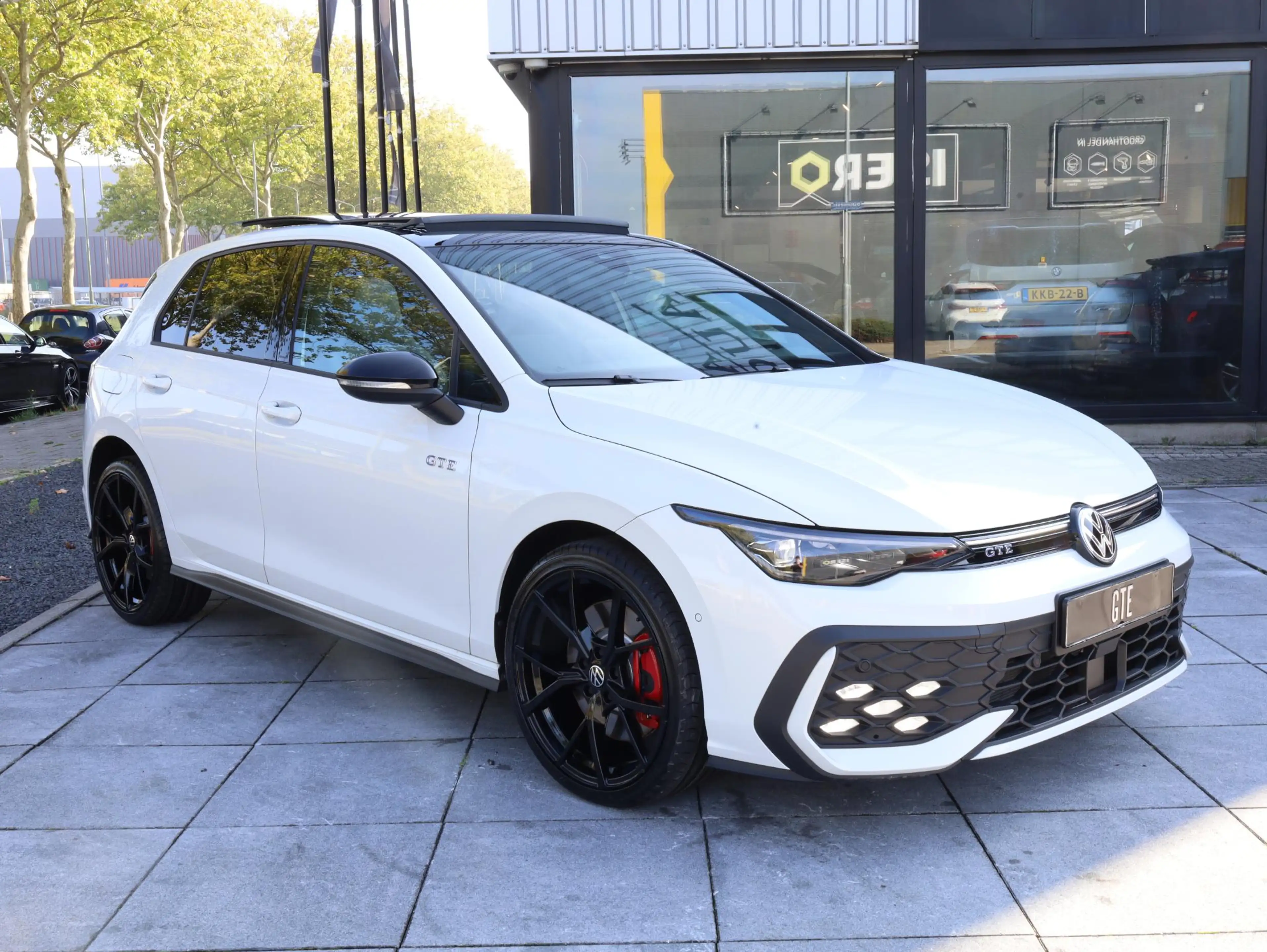 Volkswagen Golf GTE 1.5 eHybrid 272PK | Panodak | Leer | Black Style | — photo 26