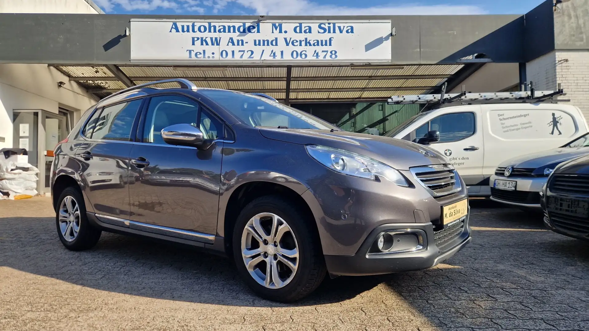 Peugeot 2008 Allure *Automatik*SHZ*JBL*Navi*PDC*LED*Pano* Grau - 1