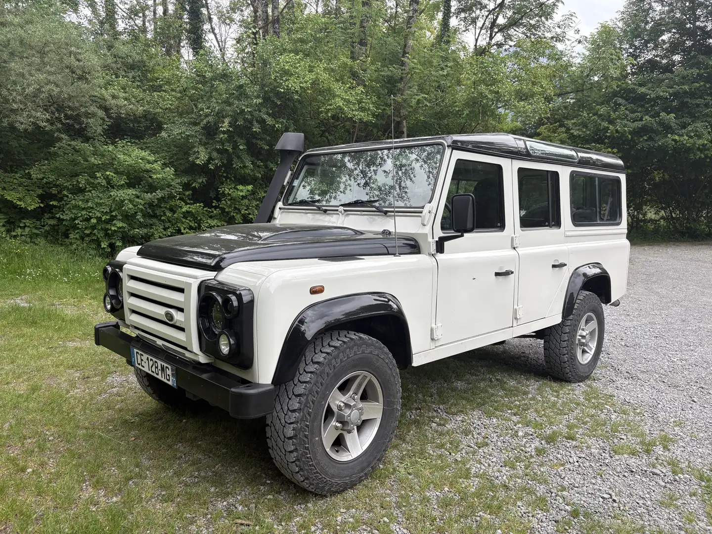 Land Rover Defender 110 Station Wagon E - 1