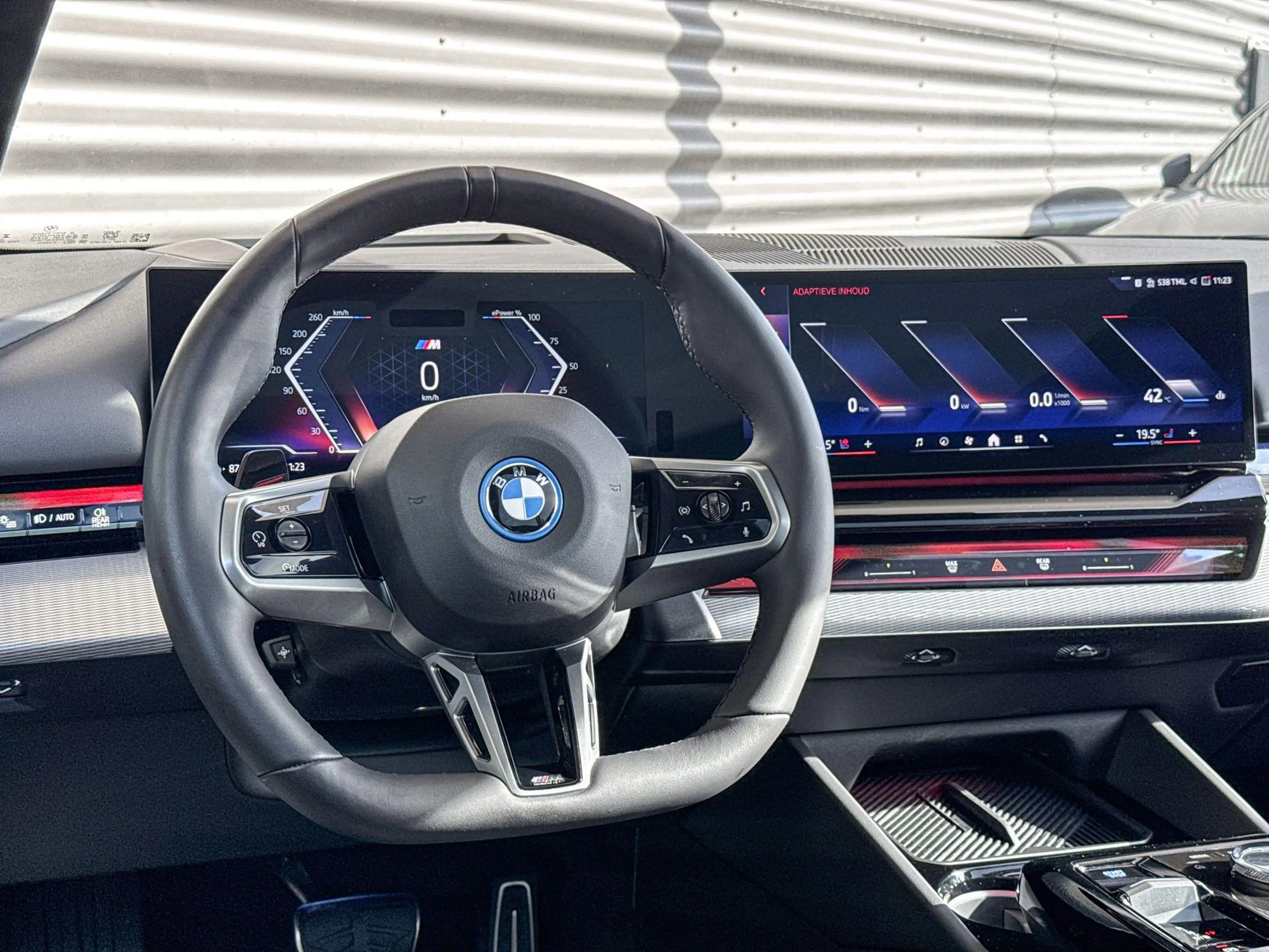 BMW i5 Touring eDrive40 84 kWh — photo 15