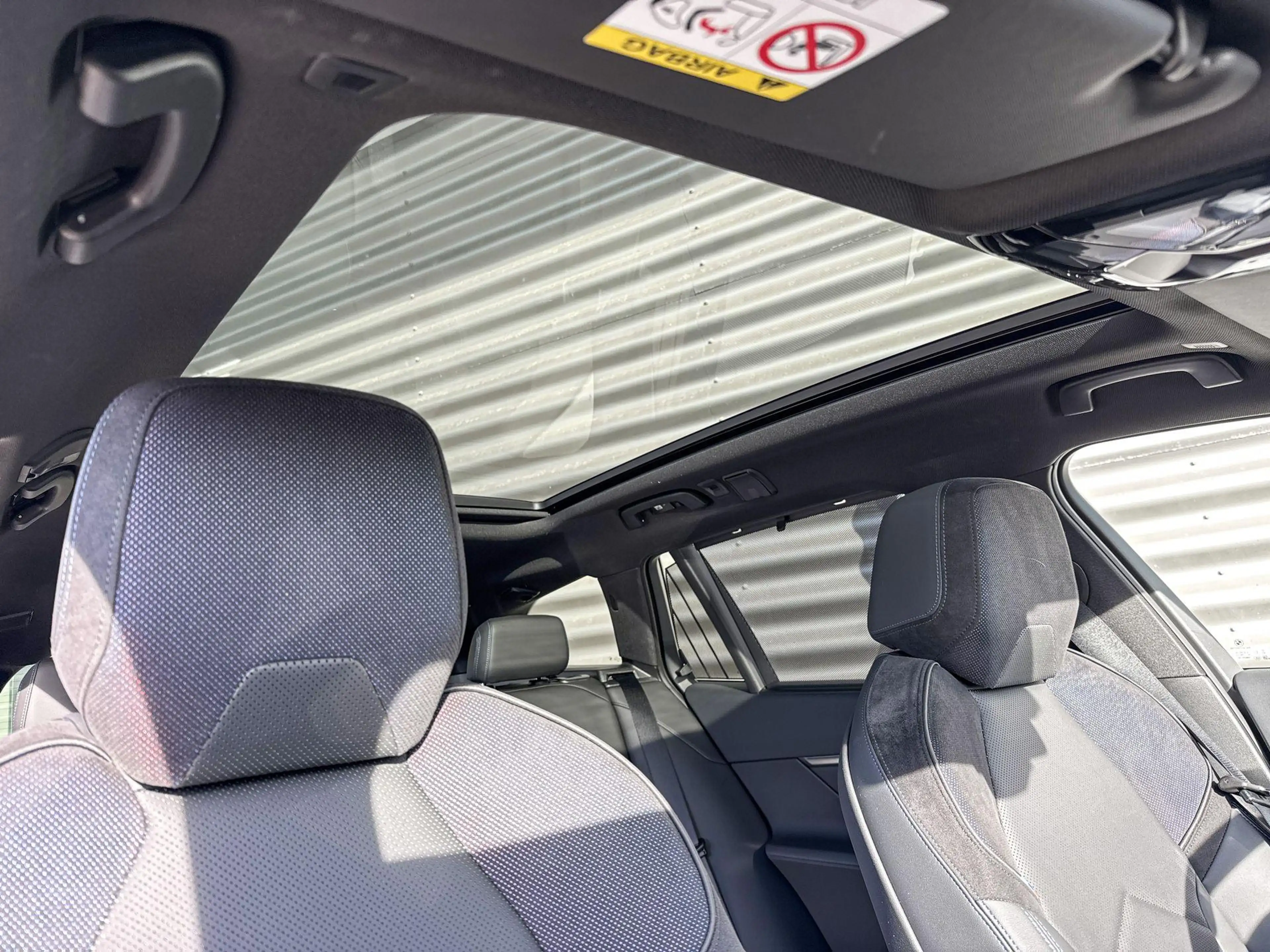 BMW i5 Touring eDrive40 84 kWh — photo 7