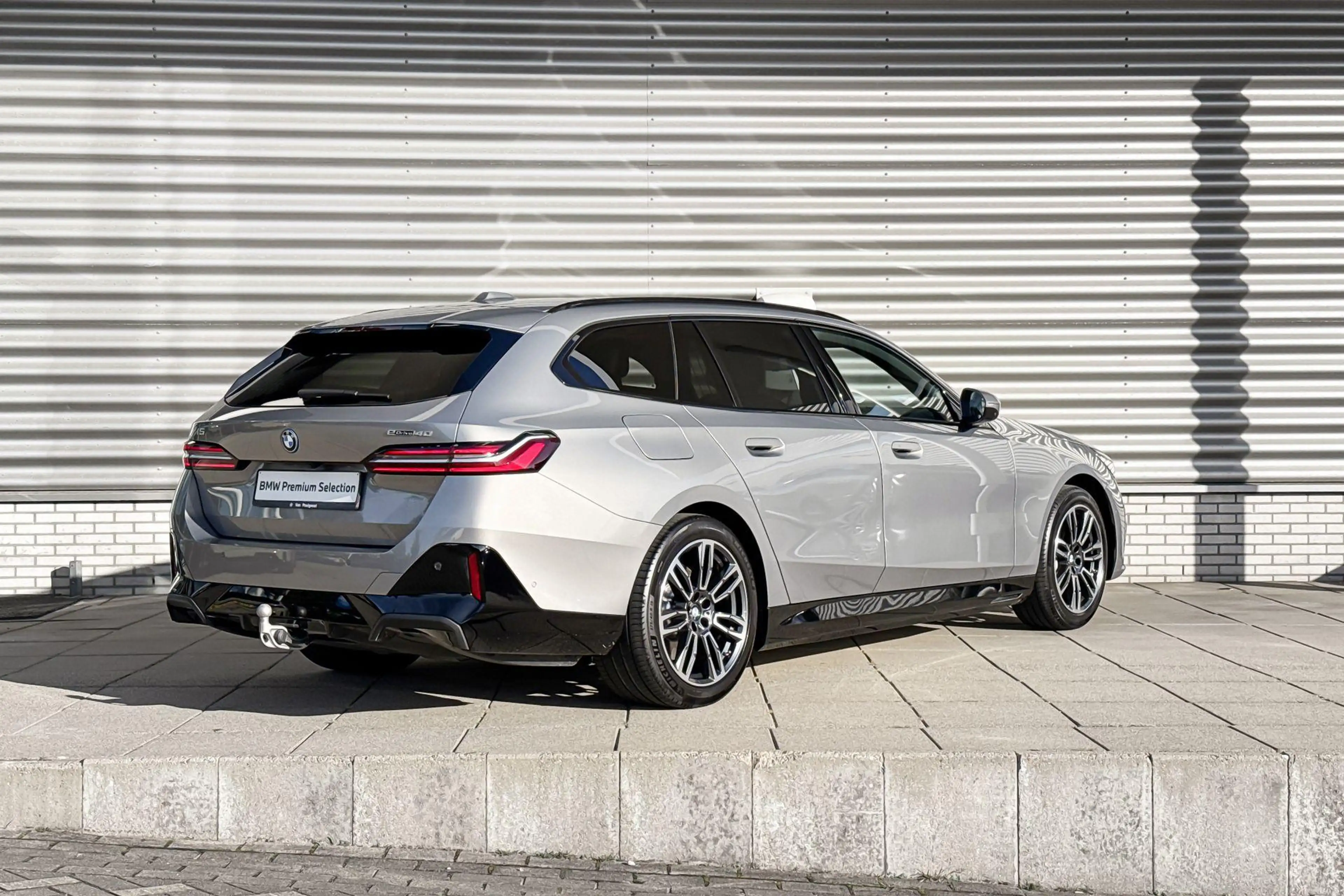 BMW i5 Touring eDrive40 84 kWh — photo 4