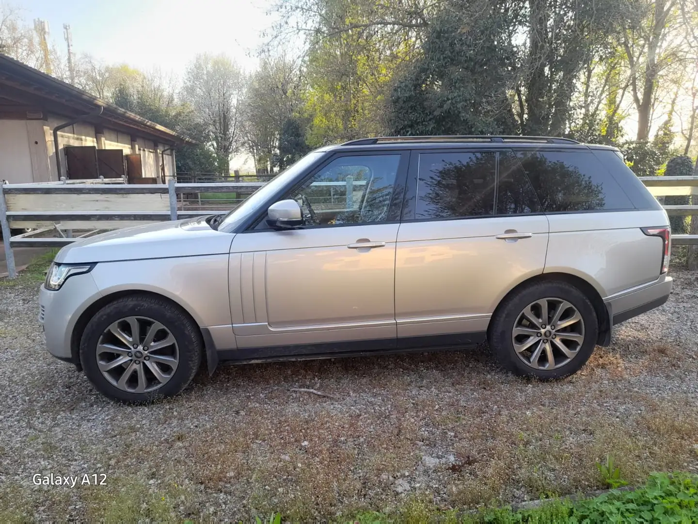 Land Rover Range Rover VOGUE Stříbrná - 2