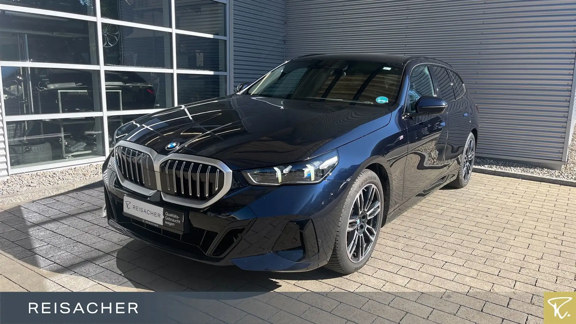 BMW 540 d xDrive Touring M-Sport AHK ACC 360° StdHz Schwarz - 1