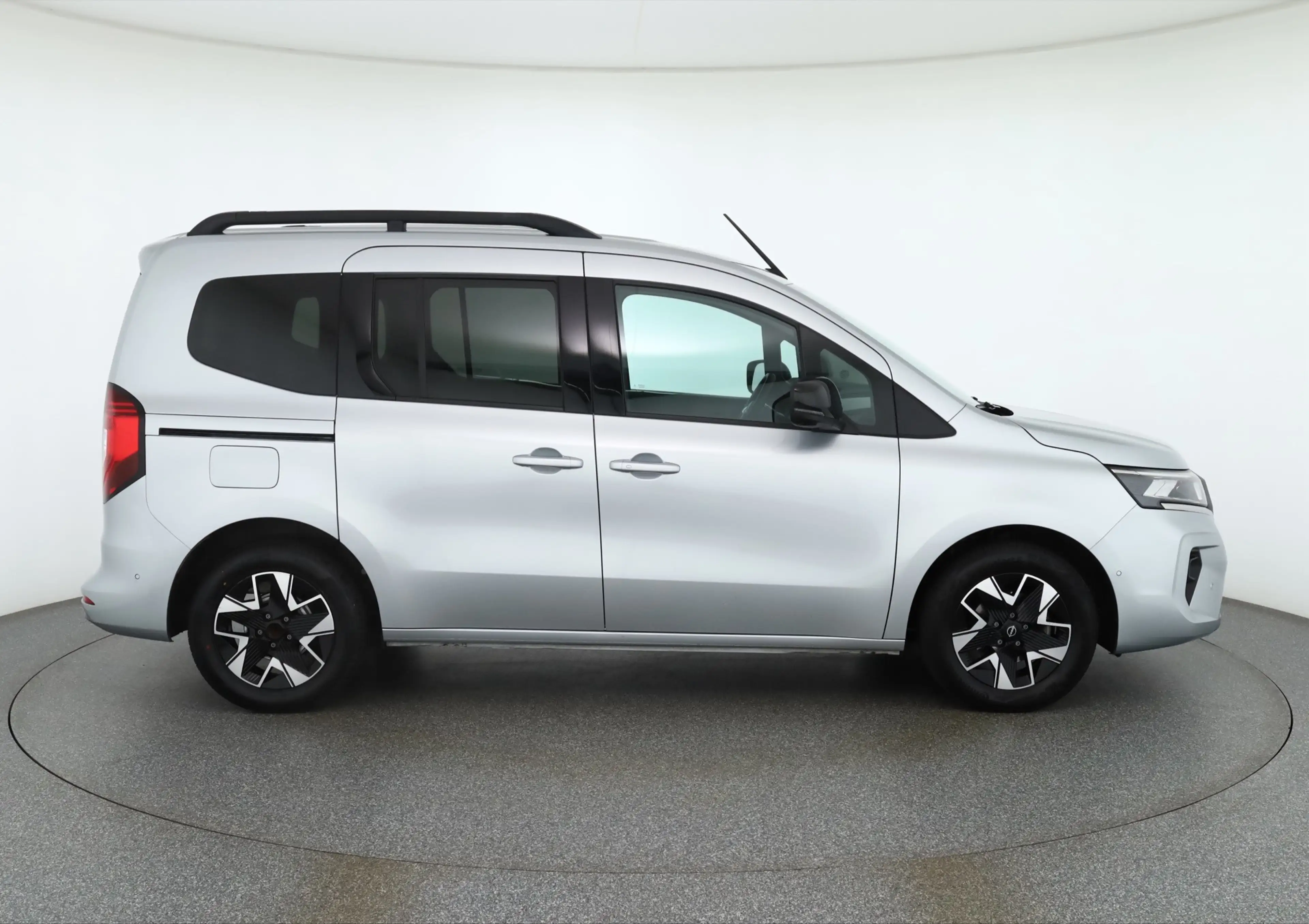 Nissan Townstar Kombi 1.3 DIG-T L1 Tekna LED Navi 360° — photo 6