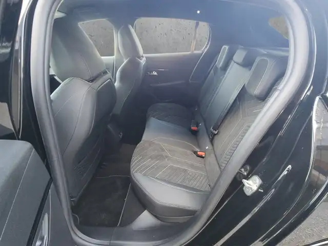 Peugeot 208 view 8