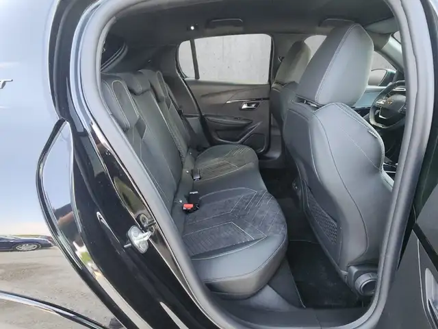 Peugeot 208 view 14