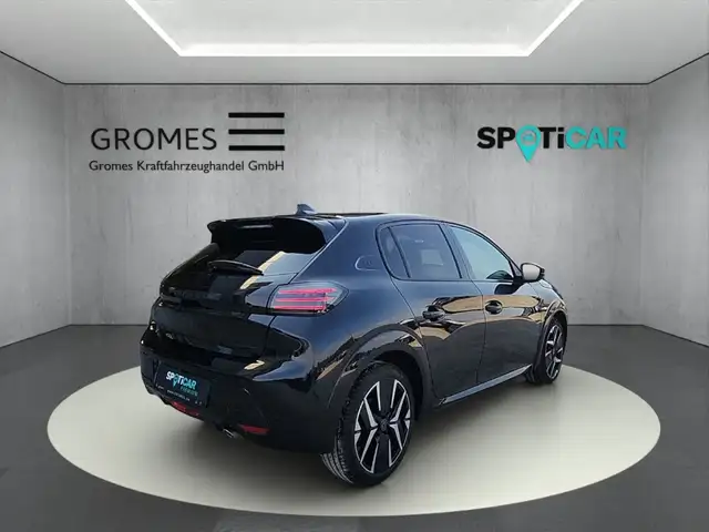 Peugeot 208 view 3