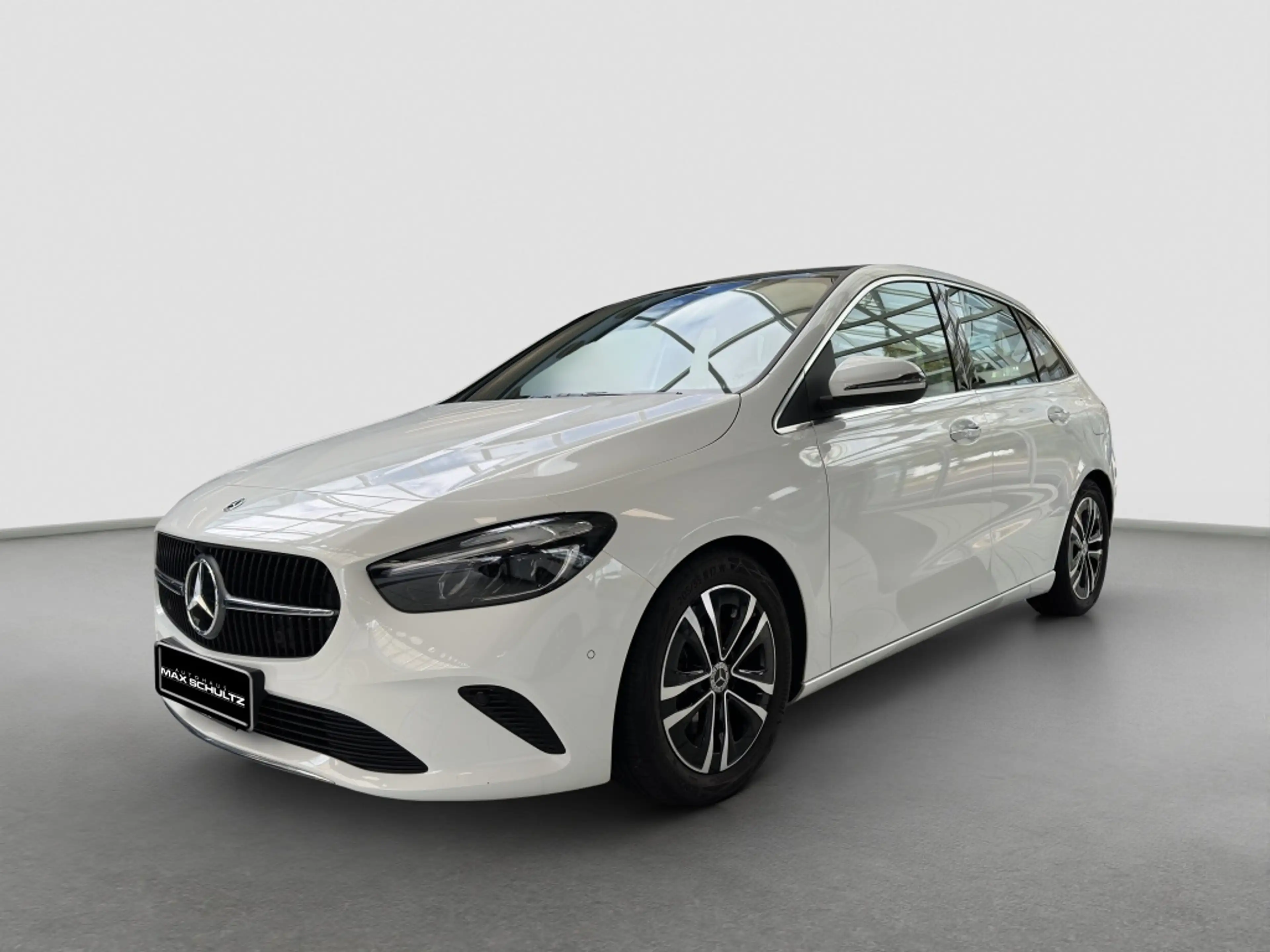 Mercedes-Benz B 200 Pano*SD*KeyLess*LED*PDC*ParkAss*SpurH*ACC — photo 2
