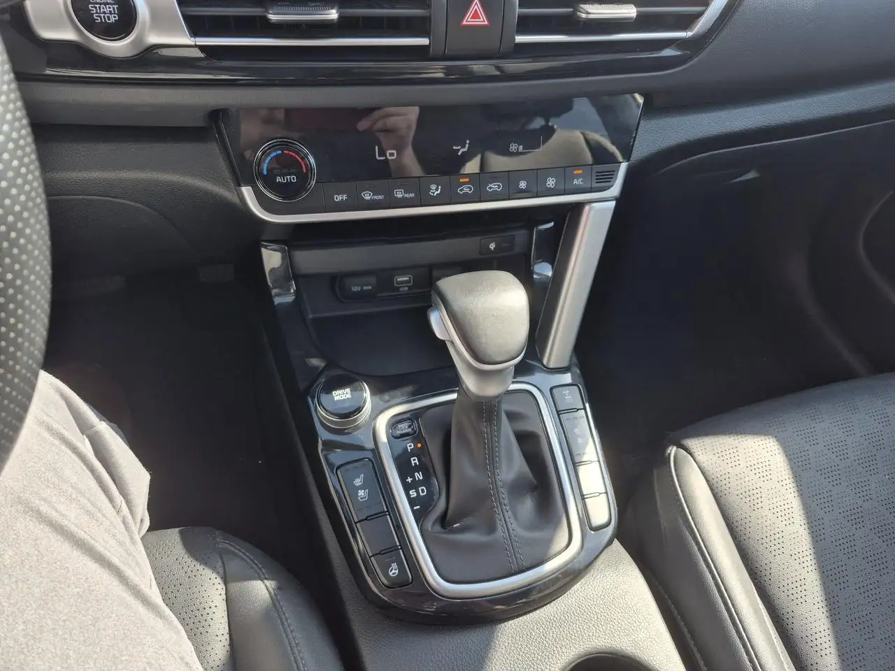 Kia Seltos снимка Kia Seltos