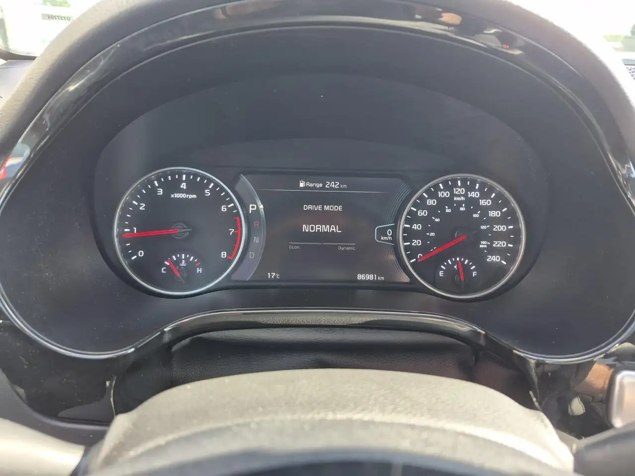 Kia Seltos снимка Kia Seltos