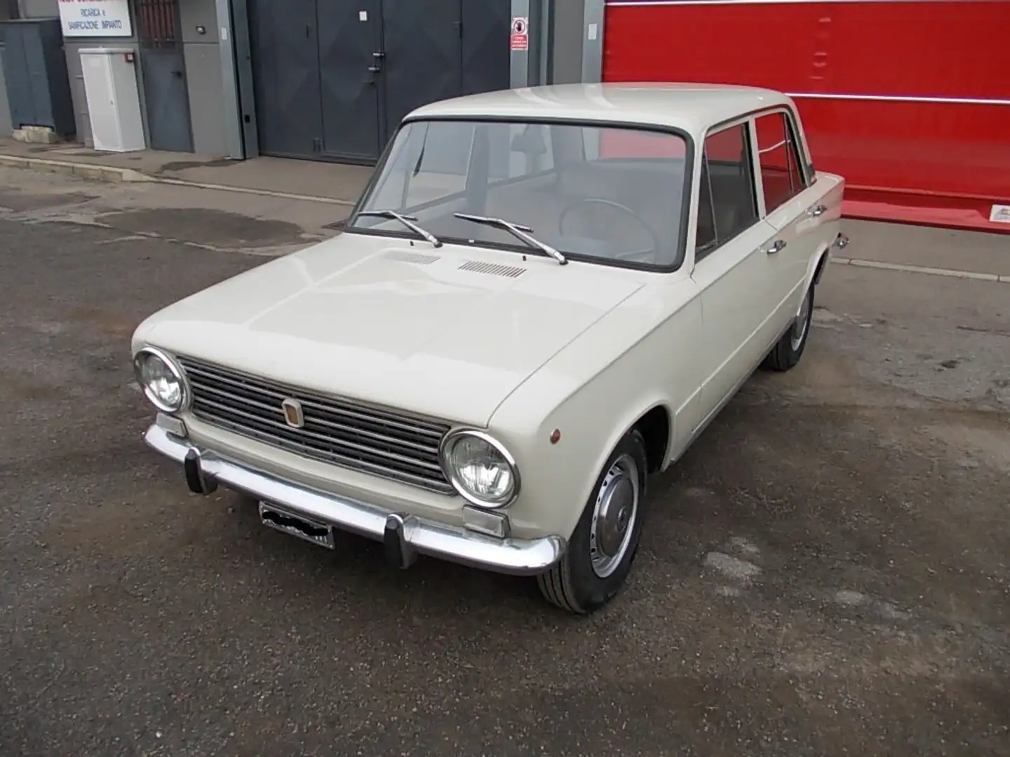 Fiat 124 Coupè Beige - 1