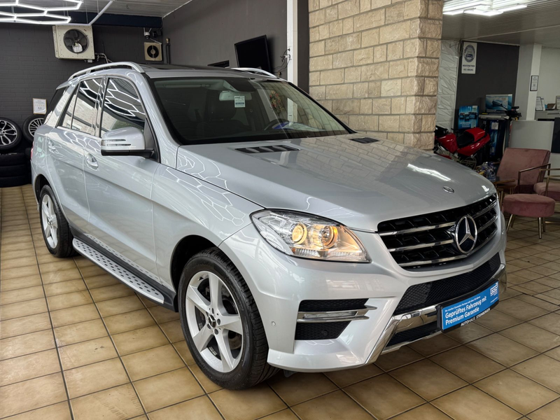 Mercedes-Benz ML 350 CDI AMG LINE BlueTec*AHK*BT*ELEK-SITZ*SHZ