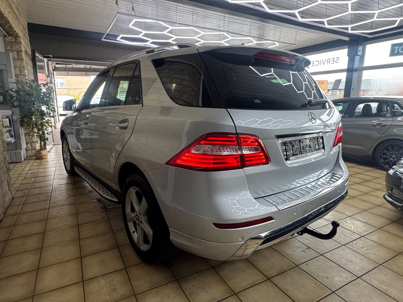 Mercedes-Benz ML 350 CDI AMG LINE BlueTec*AHK*BT*ELEK-SITZ*SHZ — photo 12
