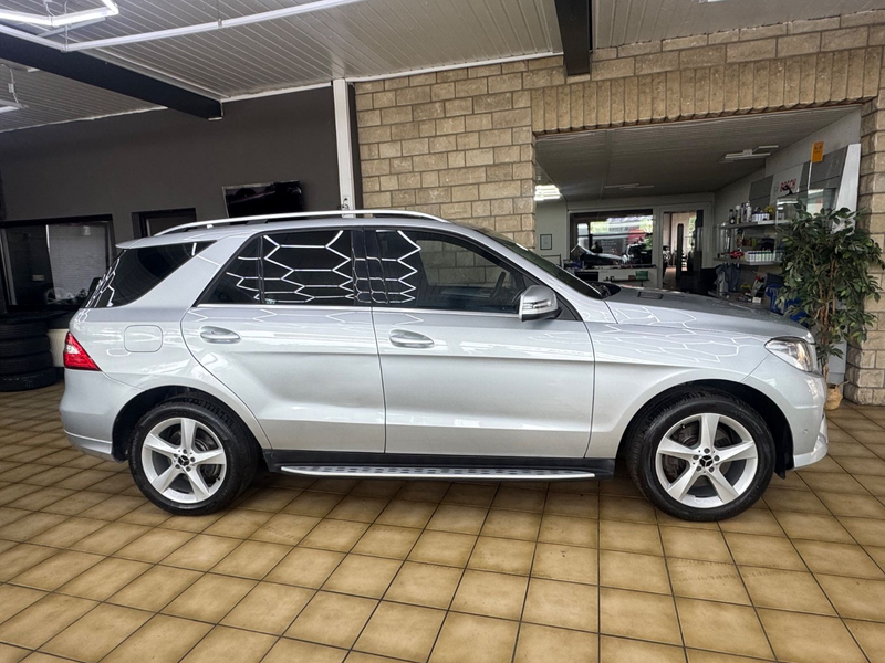 Mercedes-Benz ML 350 CDI AMG LINE BlueTec*AHK*BT*ELEK-SITZ*SHZ — photo 4
