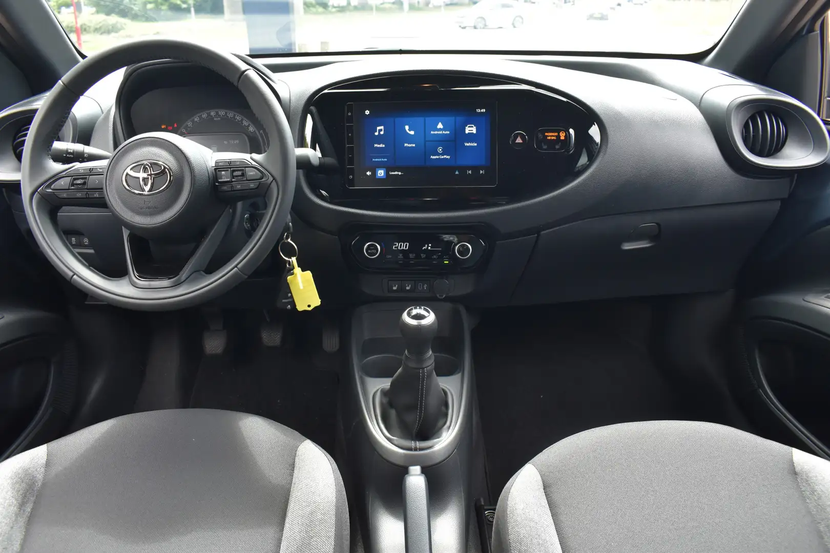 Toyota Aygo X 1.0 VVT-i MT Pulse Pack | Stoelverwarming | Climat Blauw - 2