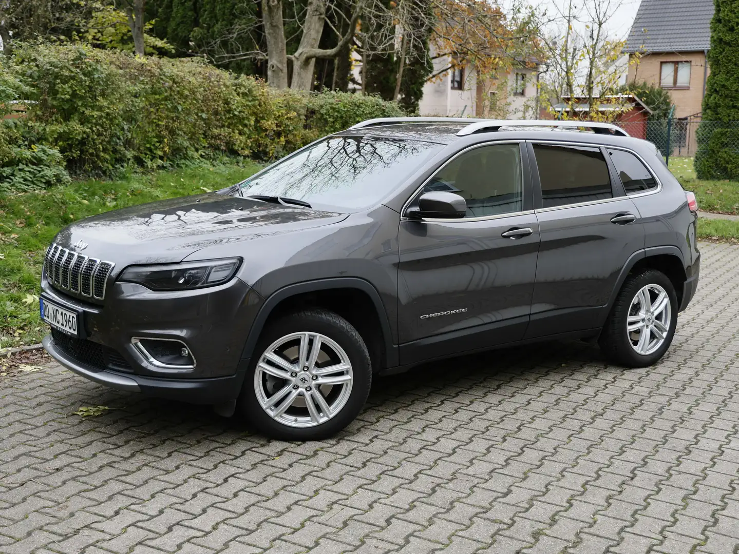 Jeep Cherokee Cherokee 2.2 MJ II Active Drive I Automatik Limite Grau - 1