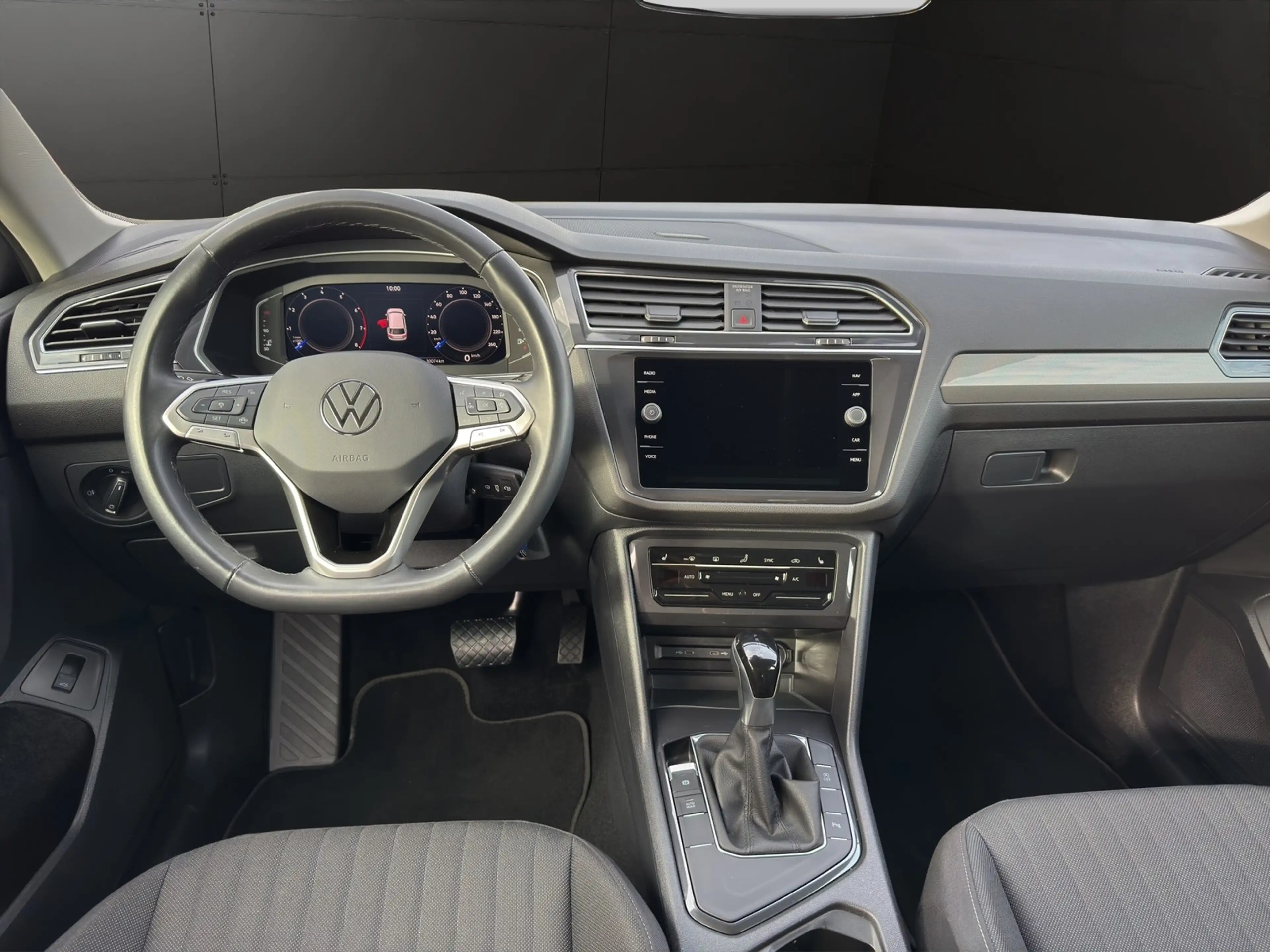 Volkswagen Tiguan Allspace 1.5 TSI DSG Life AHK+Navi+LED — photo 8