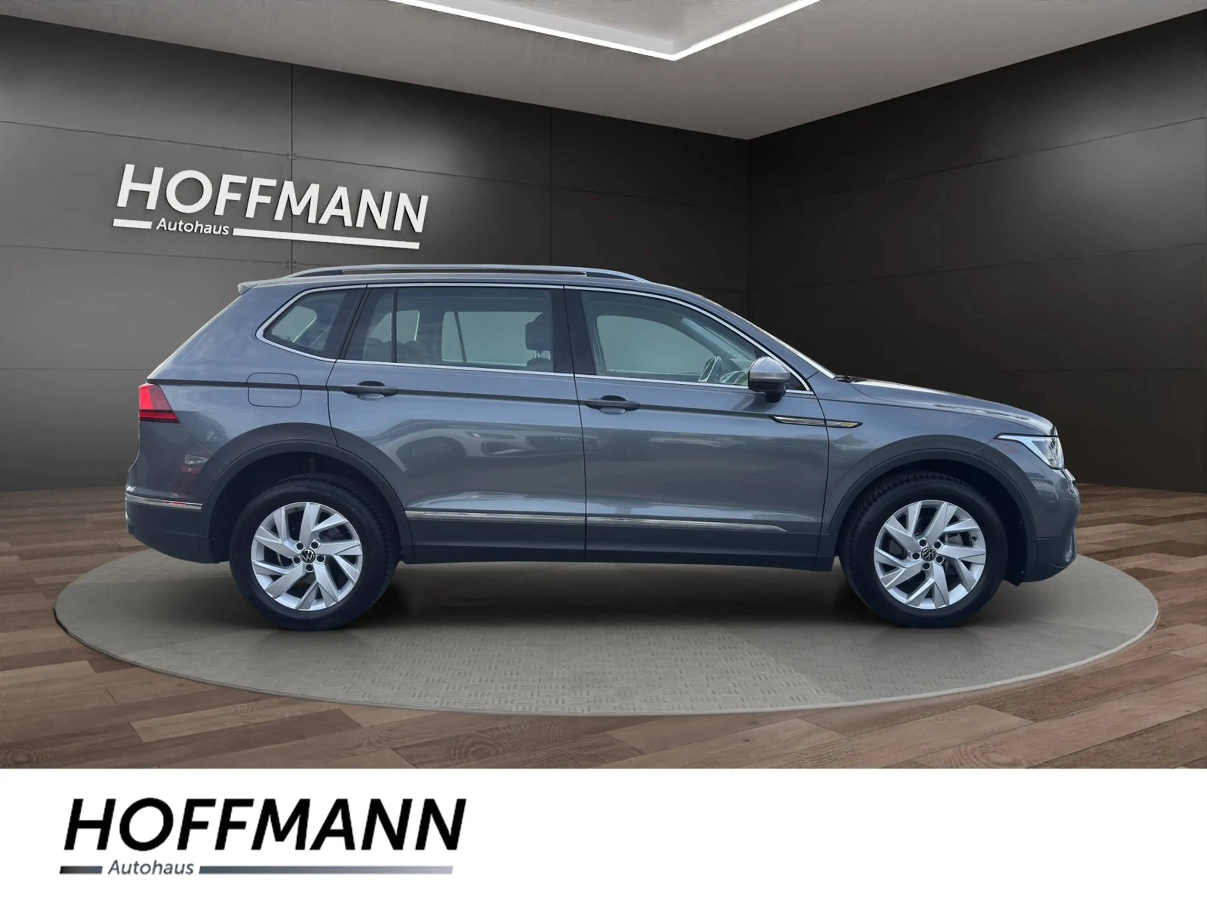 Volkswagen Tiguan Allspace 1.5 TSI DSG Life AHK+Navi+LED — photo 4