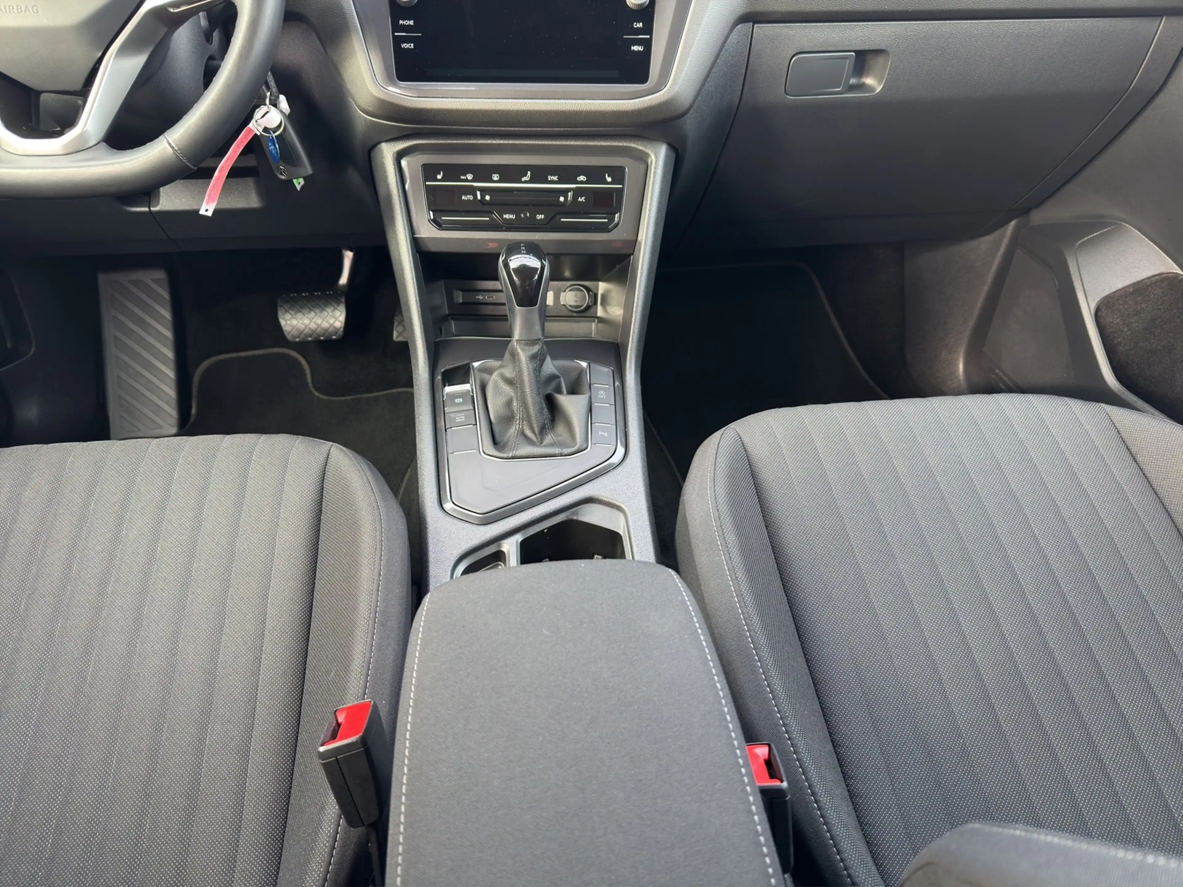 Volkswagen Tiguan Allspace 1.5 TSI DSG Life AHK+Navi+LED — photo 11