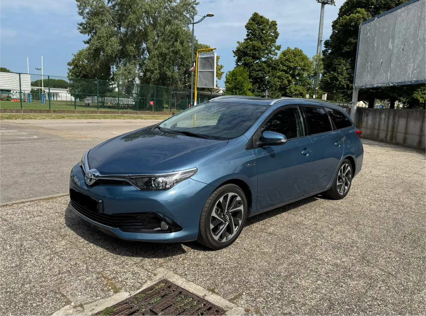 Toyota Auris Touring Sports 1.8h Active cvt - 1