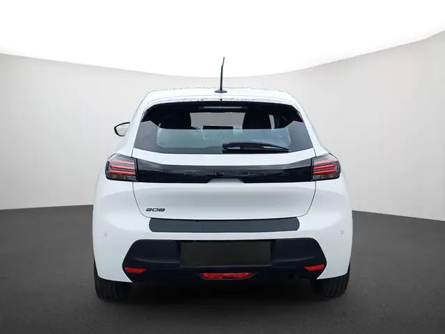 Peugeot 208 view 3