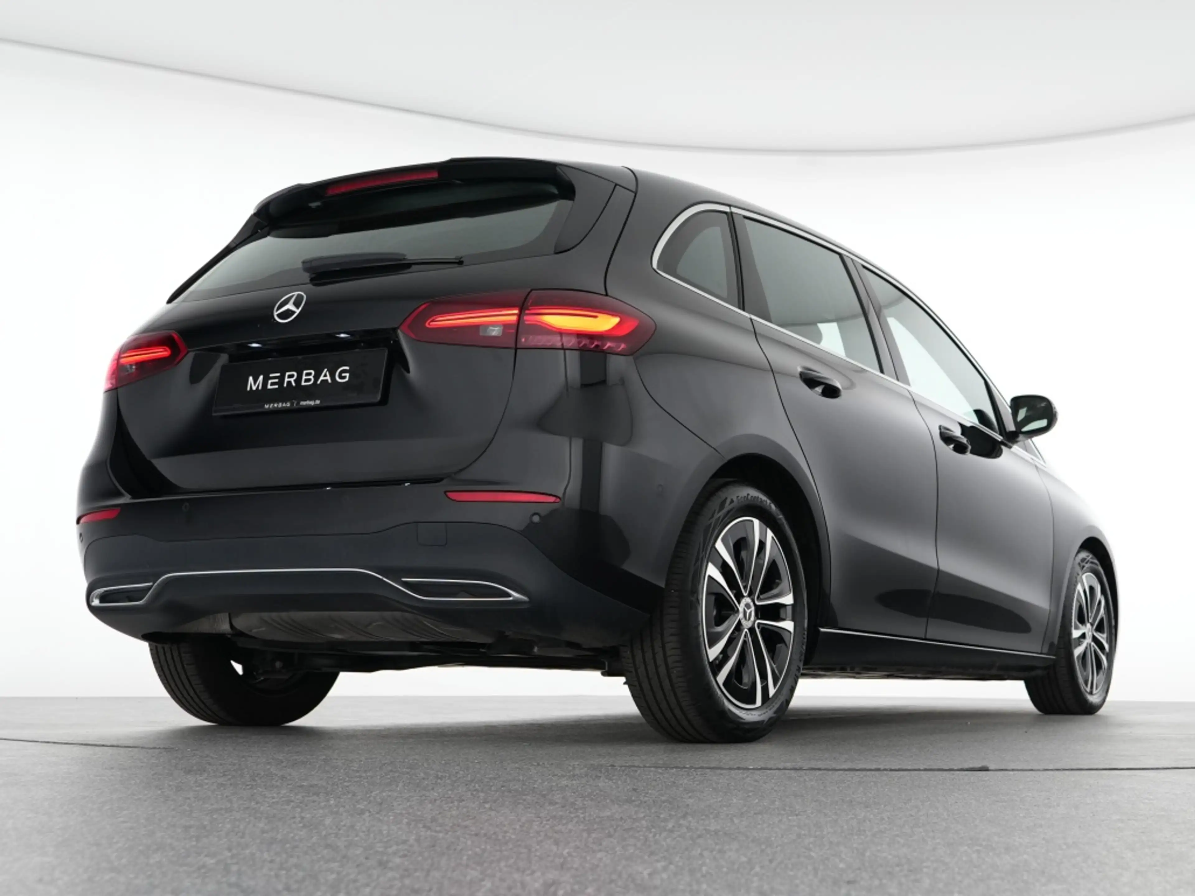 Mercedes-Benz B 200 Progressive LED Automatik Navi Winter Kam — photo 9