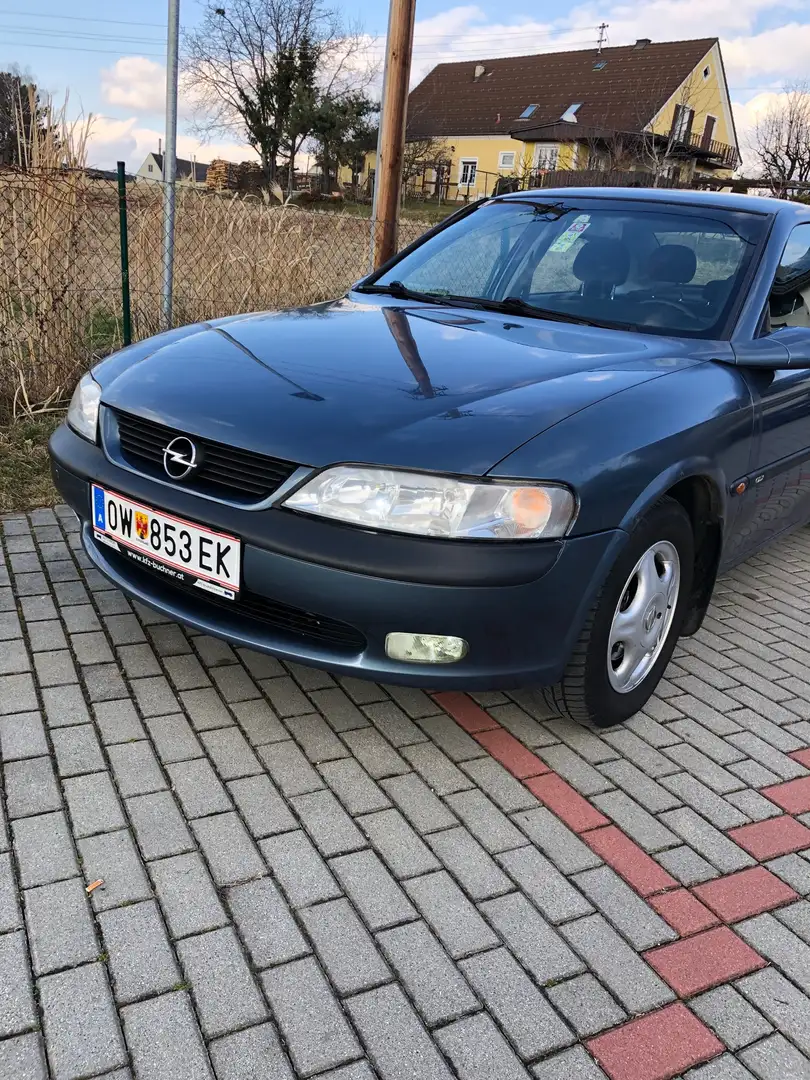 Opel Vectra 2.0 DI CD Exklusiv Kék - 1